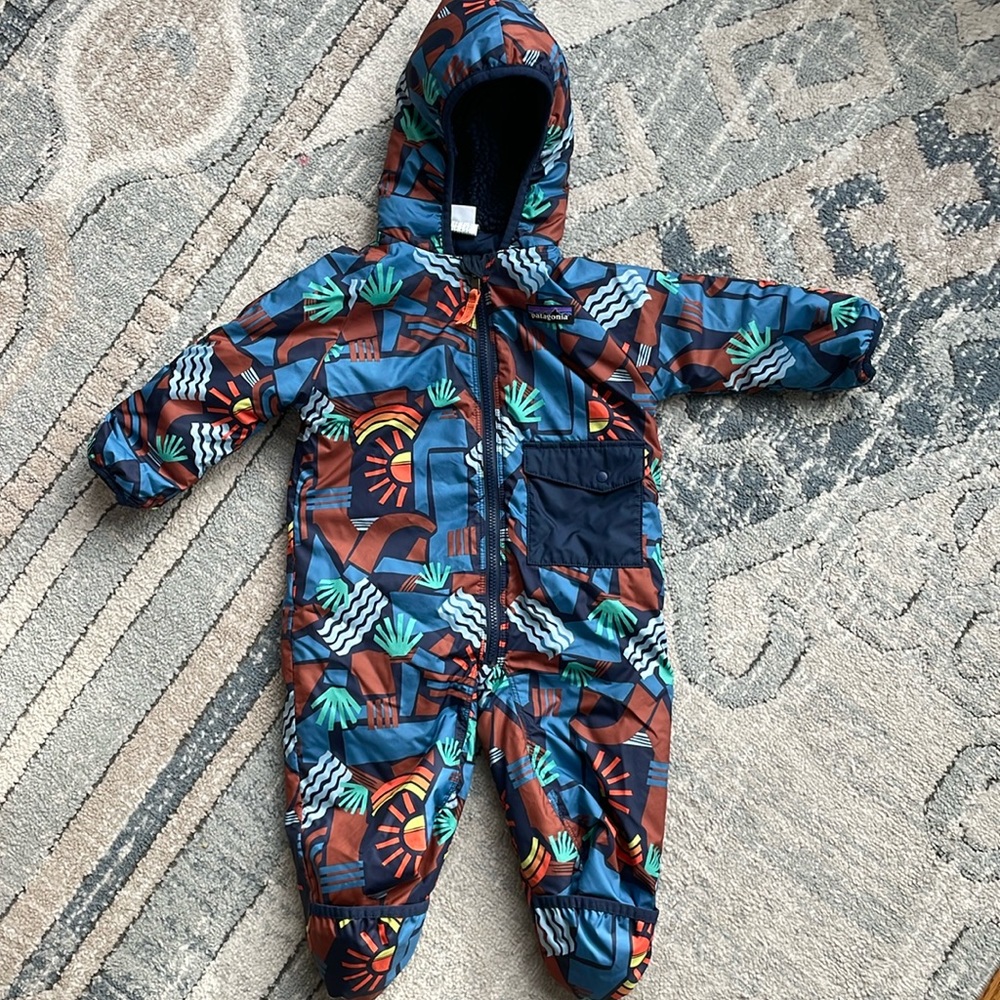 Baby reversible puff ball bunting